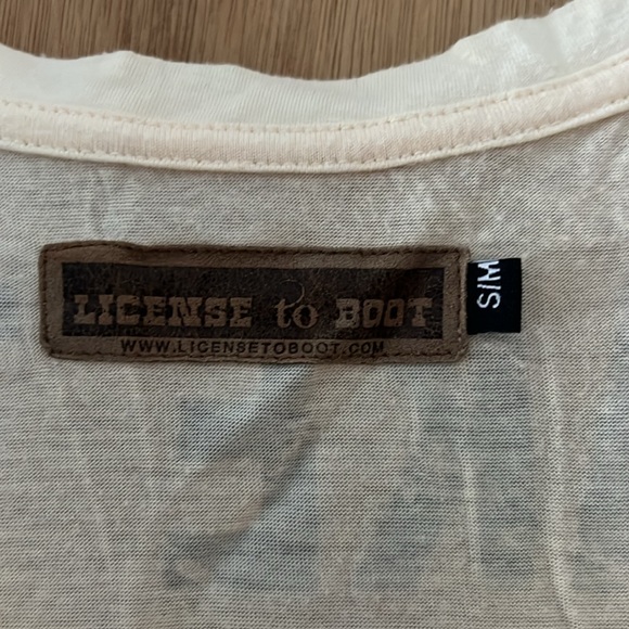 Women’s Rodeo T-shirt - Picture 3 of 4